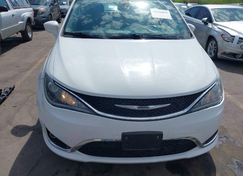 Photo 12 of 2017 Chrysler Pacifica TOURING-L (VIN 2C4RC1BG7HR627388)