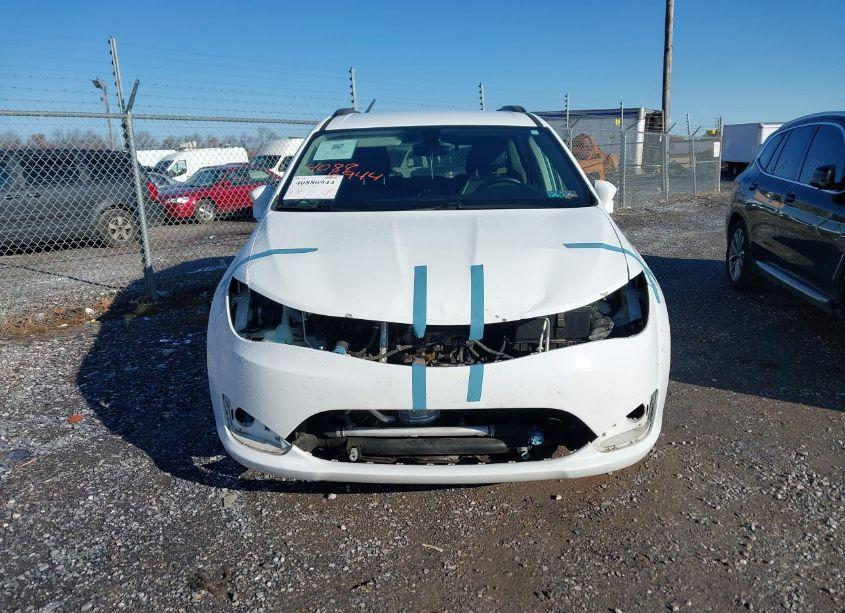 Photo 12 of 2017 Chrysler Pacifica TOURING-L (VIN 2C4RC1BG7HR642134)