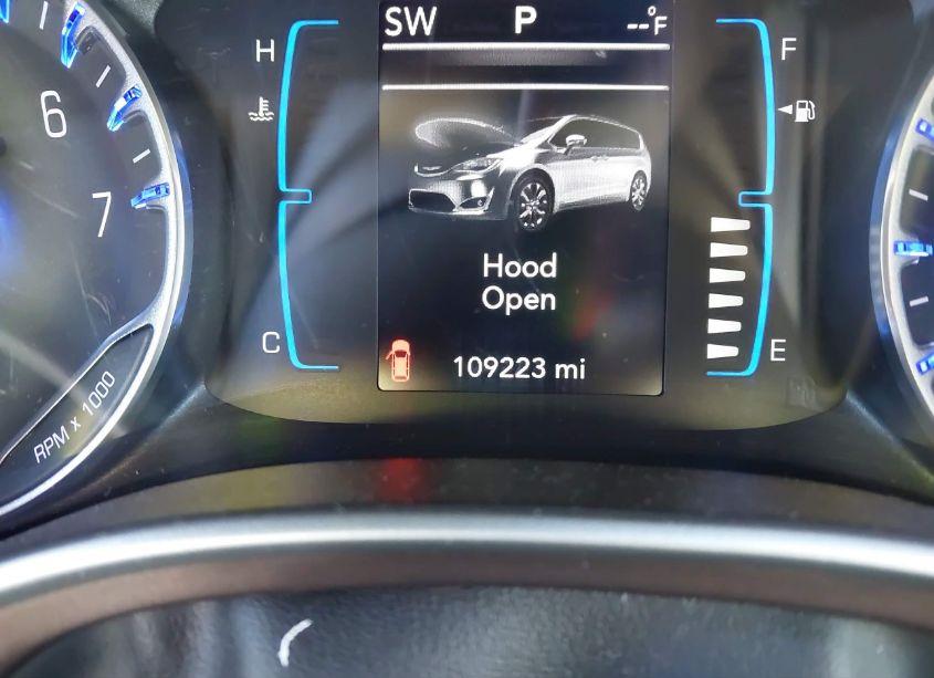 Photo 15 of 2017 Chrysler Pacifica TOURING-L (VIN 2C4RC1BG7HR642134)