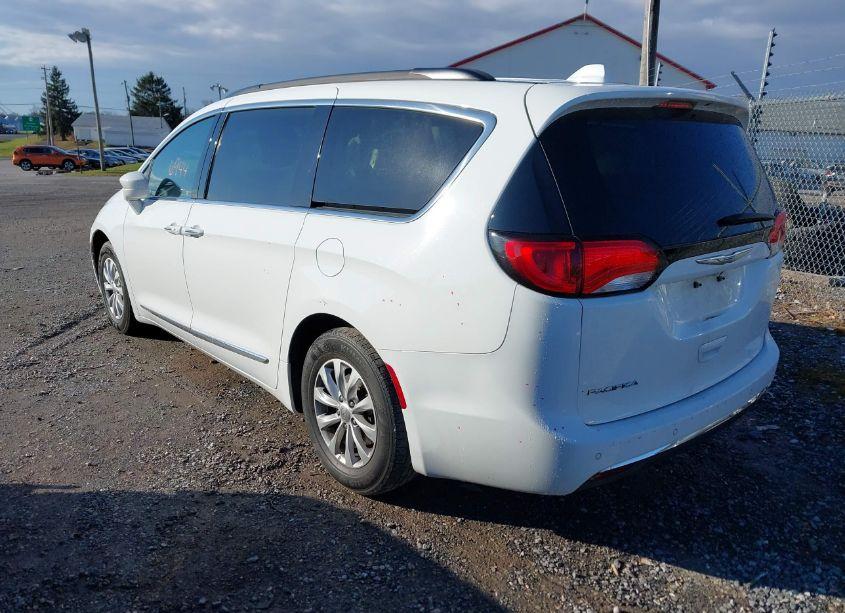 Photo 3 of 2017 Chrysler Pacifica TOURING-L (VIN 2C4RC1BG7HR642134)