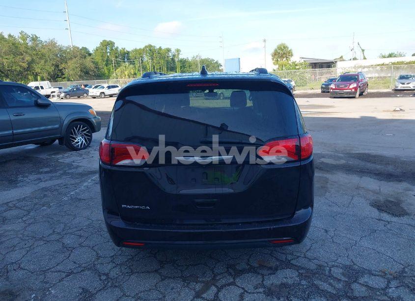 Photo 16 of 2017 Chrysler Pacifica TOURING-L (VIN 2C4RC1BG7HR667857)