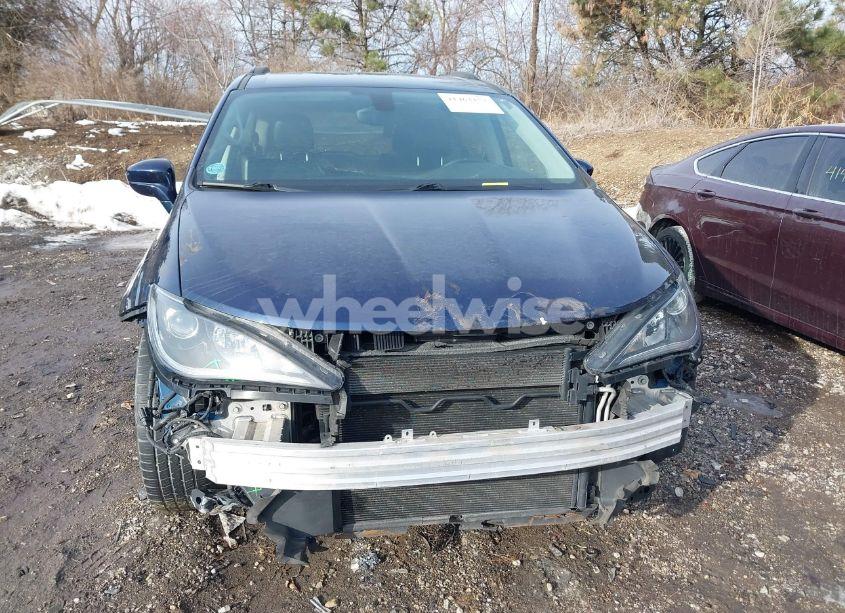 Photo 13 of 2017 Chrysler Pacifica TOURING-L (VIN 2C4RC1BG7HR816171)