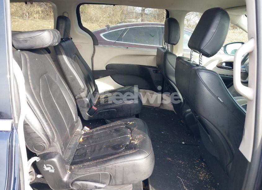 Photo 8 of 2017 Chrysler Pacifica TOURING-L (VIN 2C4RC1BG7HR816171)