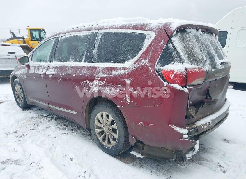 Photo 3 of 2018 Chrysler Pacifica TOURING L (VIN 2C4RC1BG7JR279663)