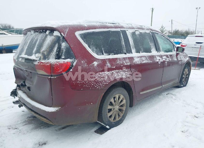 Photo 4 of 2018 Chrysler Pacifica TOURING L (VIN 2C4RC1BG7JR279663)