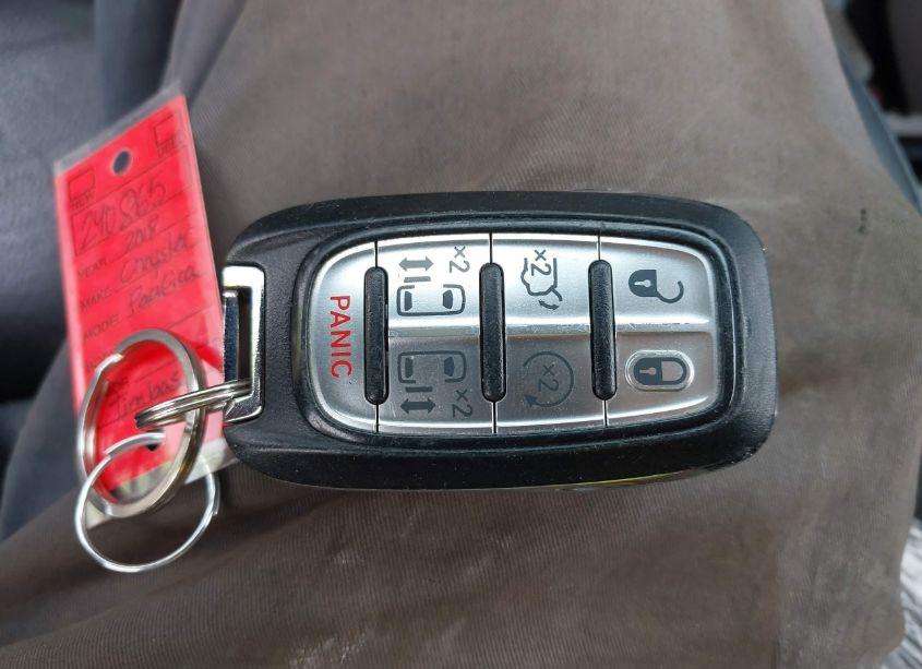 Photo 11 of 2018 Chrysler Pacifica TOURING L (VIN 2C4RC1BG7JR294485)