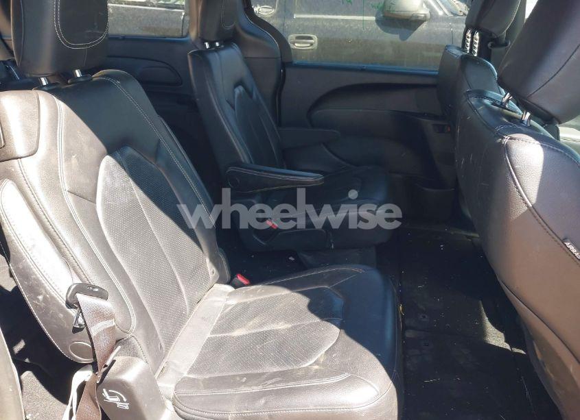 Photo 8 of 2019 Chrysler Pacifica TOURING L (VIN 2C4RC1BG7KR549220)