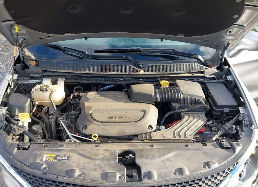 Photo 10 of 2020 Chrysler Pacifica TOURING L (VIN 2C4RC1BG7LR279780)