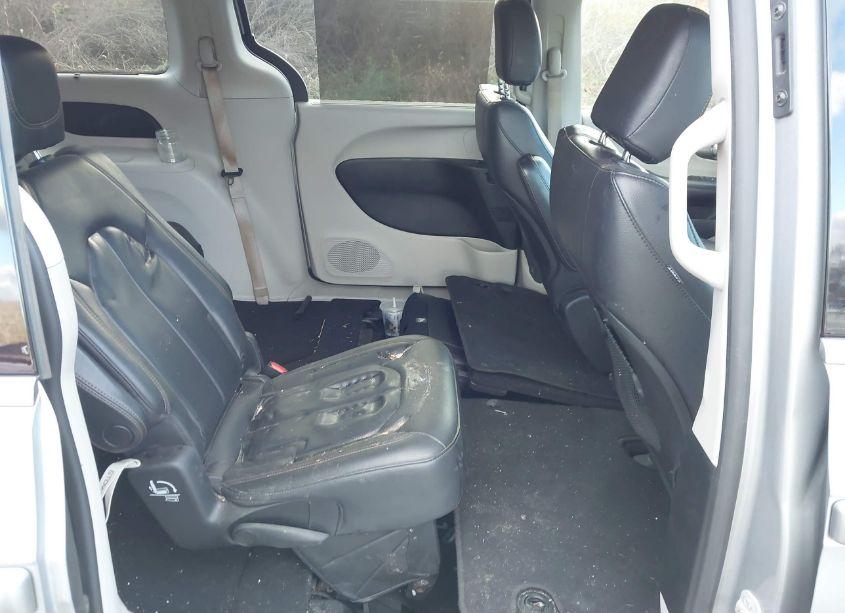 Photo 8 of 2020 Chrysler Pacifica TOURING L (VIN 2C4RC1BG7LR279780)