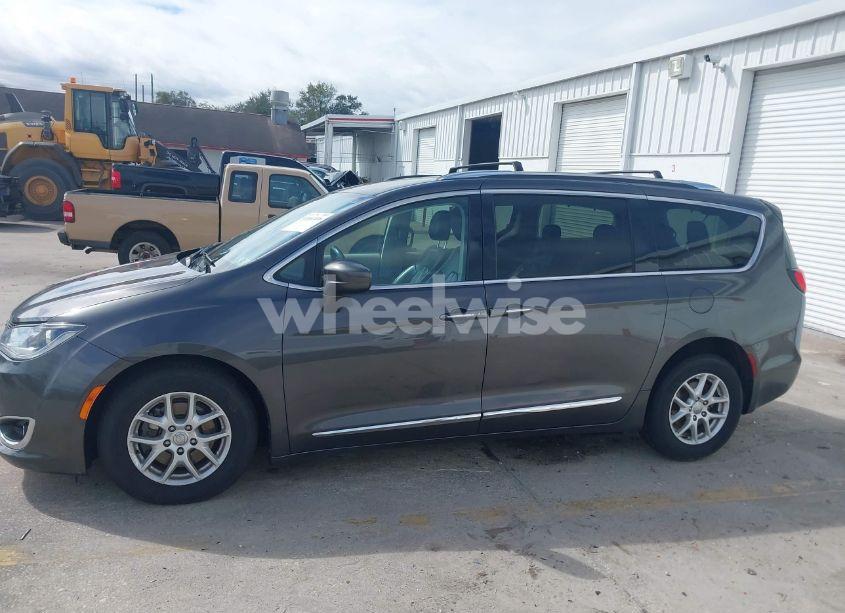 Photo 14 of 2020 Chrysler Pacifica TOURING L (VIN 2C4RC1BG7LR284994)