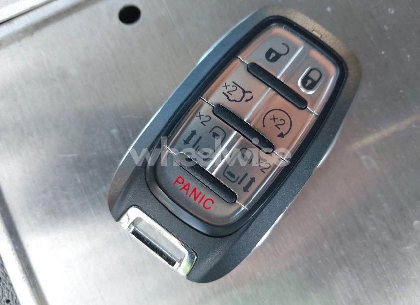 Photo 11 of 2021 Chrysler Pacifica TOURING L (VIN 2C4RC1BG7MR543484)