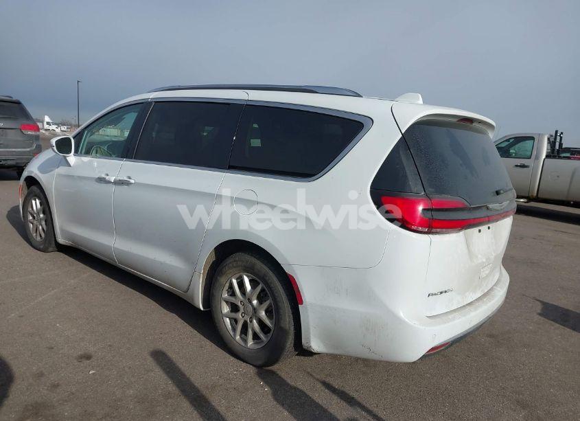 Photo 3 of 2021 Chrysler Pacifica TOURING L (VIN 2C4RC1BG7MR543484)
