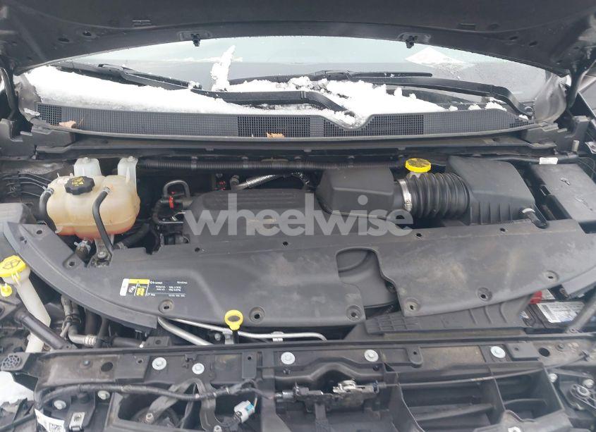 Photo 10 of 2021 Chrysler Pacifica TOURING L (VIN 2C4RC1BG7MR587422)