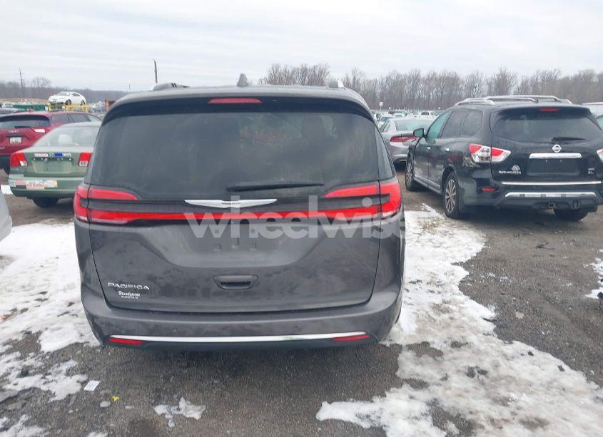 Photo 16 of 2021 Chrysler Pacifica TOURING L (VIN 2C4RC1BG7MR587422)