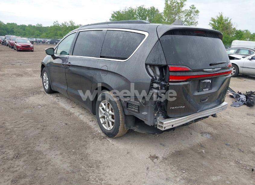 Photo 3 of 2022 Chrysler Pacifica TOURING L (VIN 2C4RC1BG7NR114024)