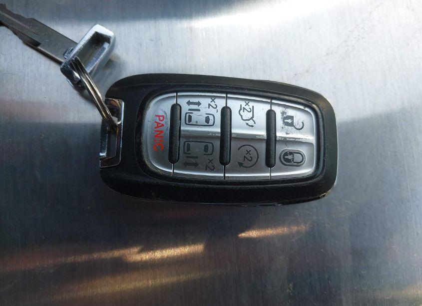 Photo 11 of 2022 Chrysler Pacifica TOURING L (VIN 2C4RC1BG7NR117702)