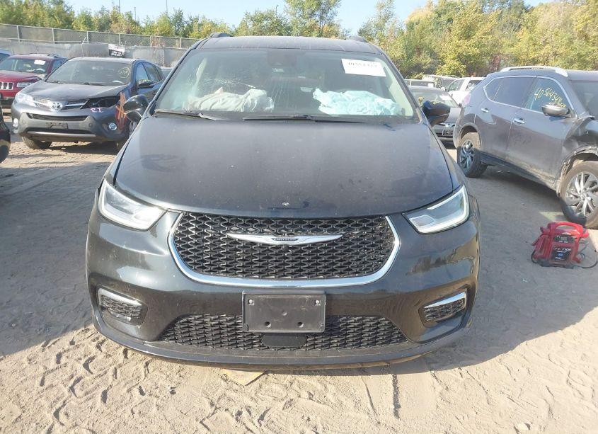 Photo 12 of 2022 Chrysler Pacifica TOURING L (VIN 2C4RC1BG7NR117702)