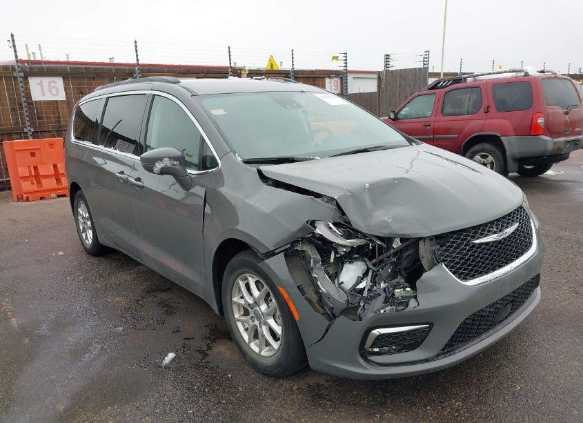 2022 Chrysler Pacifica TOURING L (VIN 2C4RC1BG7NR138629) main photo