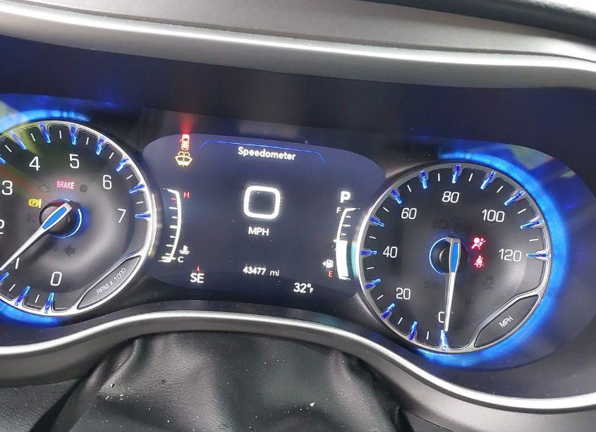 Photo 7 of 2022 Chrysler Pacifica TOURING L (VIN 2C4RC1BG7NR138629)