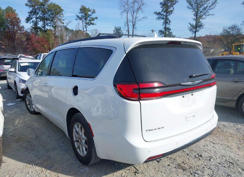 Photo 14 of 2022 Chrysler Pacifica TOURING L (VIN 2C4RC1BG7NR160789)