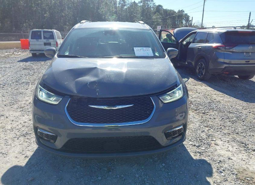 Photo 12 of 2022 Chrysler Pacifica TOURING L (VIN 2C4RC1BG7NR188897)