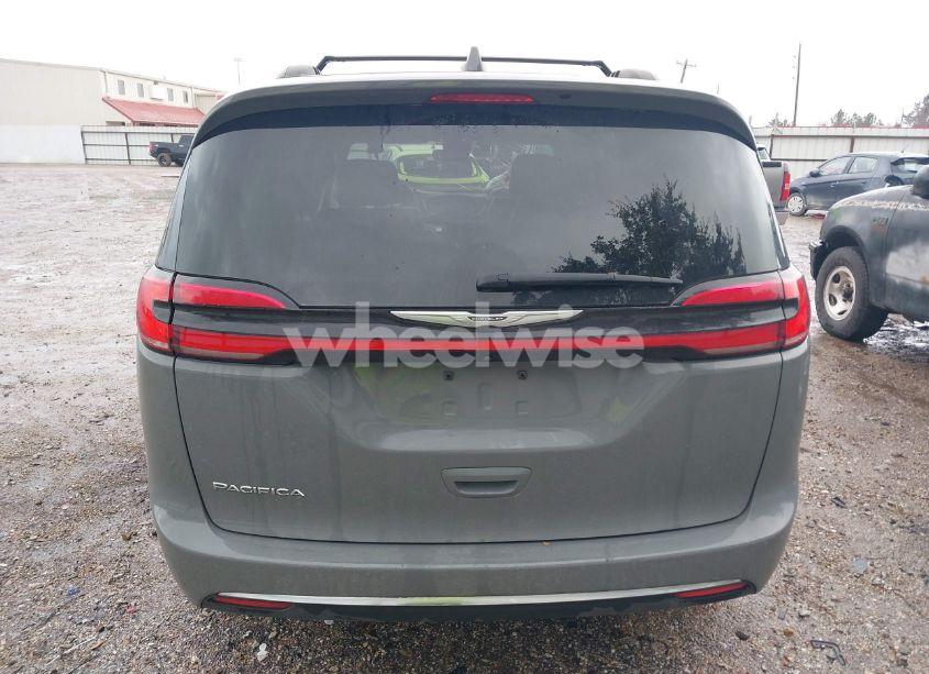 Photo 16 of 2022 Chrysler Pacifica TOURING L (VIN 2C4RC1BG7NR191430)