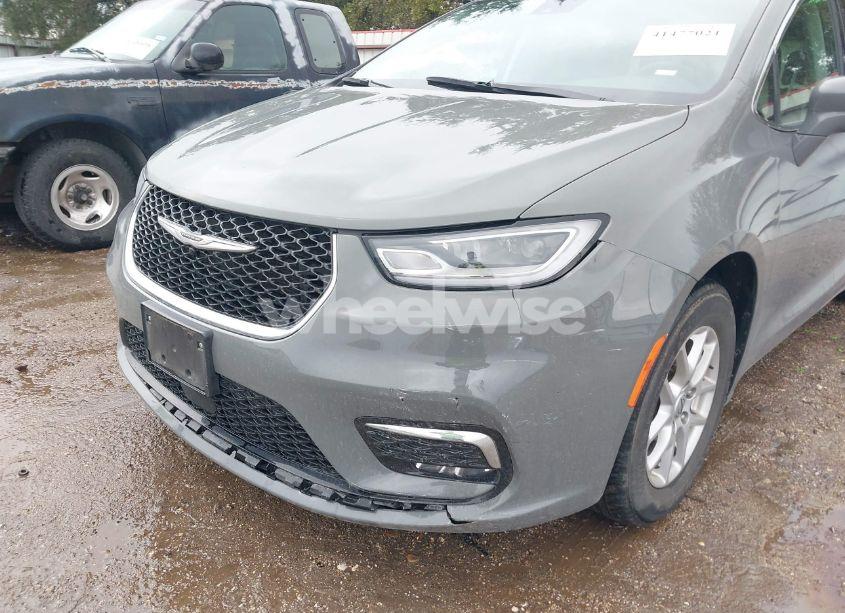 Photo 6 of 2022 Chrysler Pacifica TOURING L (VIN 2C4RC1BG7NR191430)