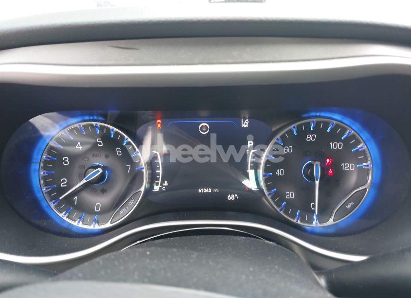 Photo 7 of 2022 Chrysler Pacifica TOURING L (VIN 2C4RC1BG7NR191430)