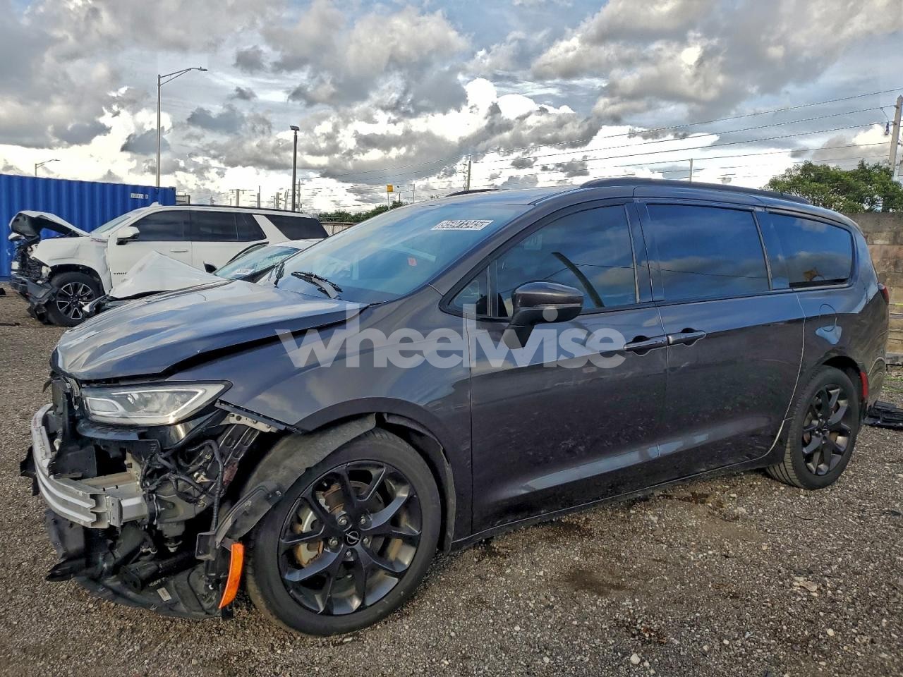 2023 CHRYSLER PACIFICA TOURING L (VIN 2C4RC1BG7PR516709) main photo