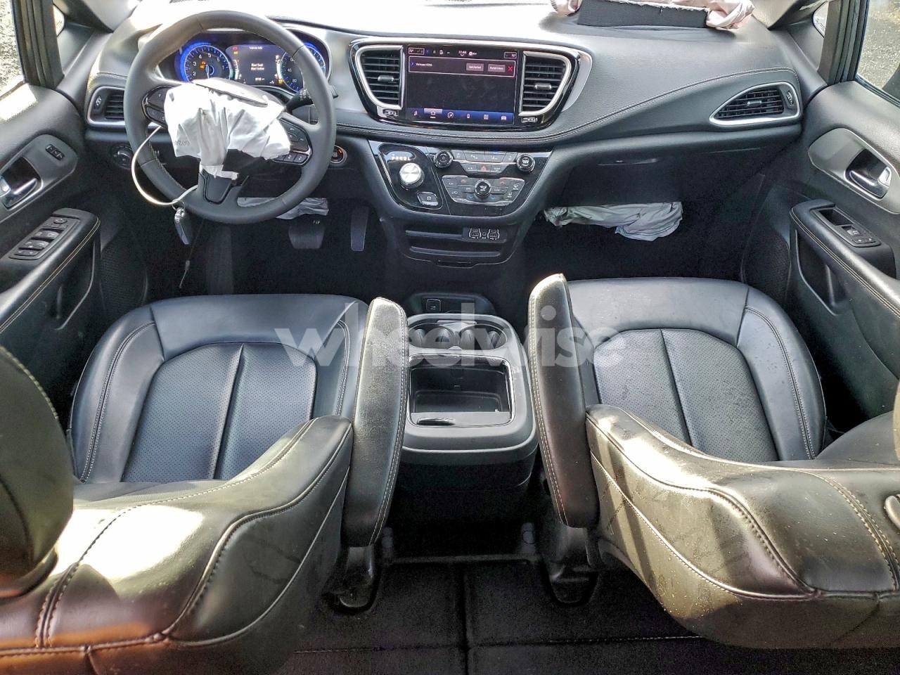 Photo 8 of 2023 CHRYSLER PACIFICA TOURING L (VIN 2C4RC1BG7PR516709)