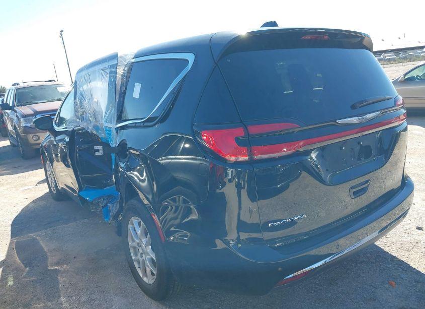 Photo 3 of 2023 Chrysler Pacifica TOURING L (VIN 2C4RC1BG7PR524499)