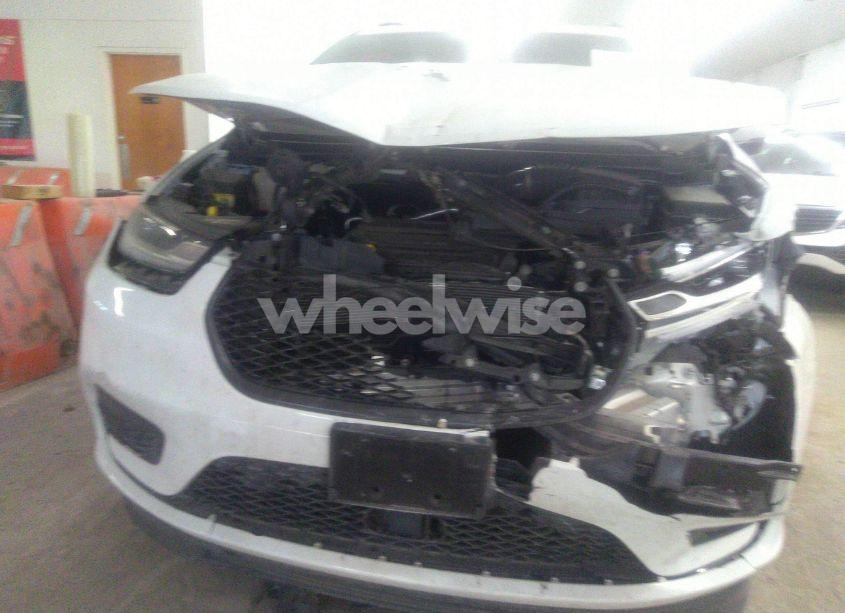 Photo 6 of 2023 Chrysler Pacifica TOURING L (VIN 2C4RC1BG7PR538287)