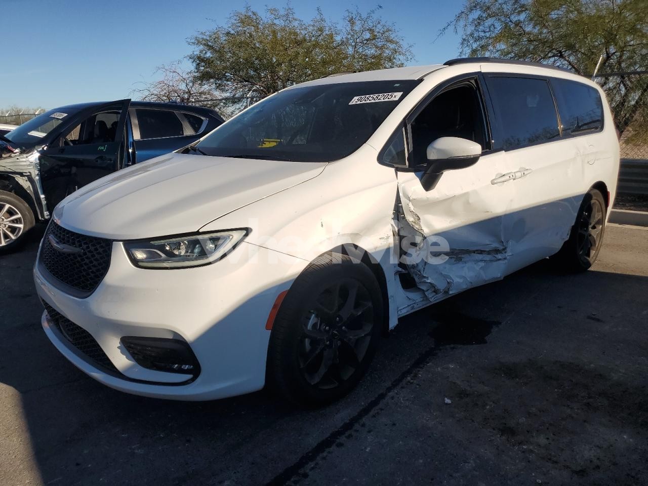 2023 CHRYSLER PACIFICA TOURING L (VIN 2C4RC1BG7PR603655) main photo