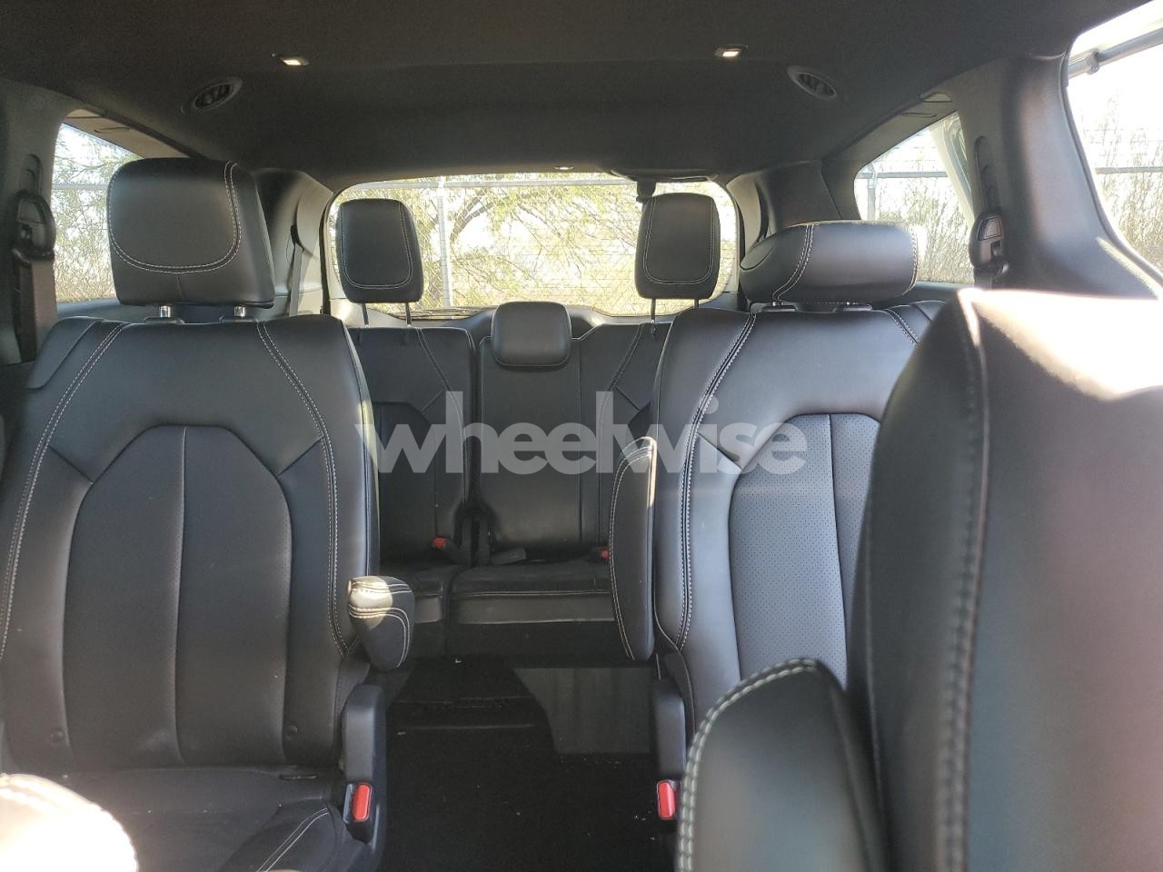 Photo 10 of 2023 CHRYSLER PACIFICA TOURING L (VIN 2C4RC1BG7PR603655)