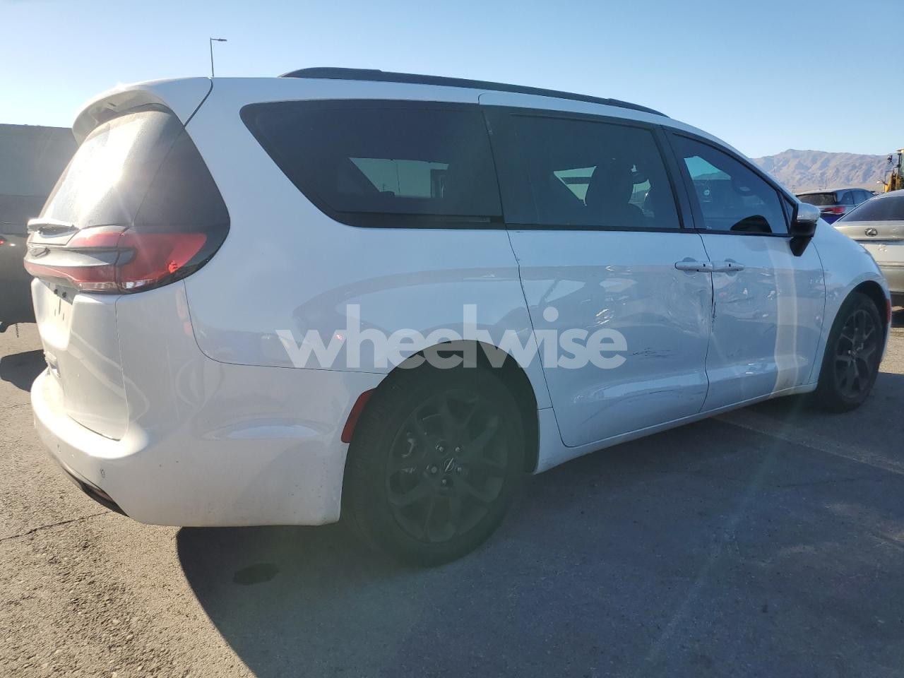 Photo 3 of 2023 CHRYSLER PACIFICA TOURING L (VIN 2C4RC1BG7PR603655)