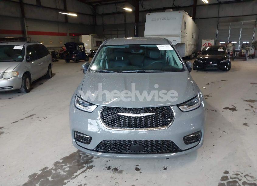 Photo 12 of 2023 Chrysler Pacifica TOURING L (VIN 2C4RC1BG7PR606488)