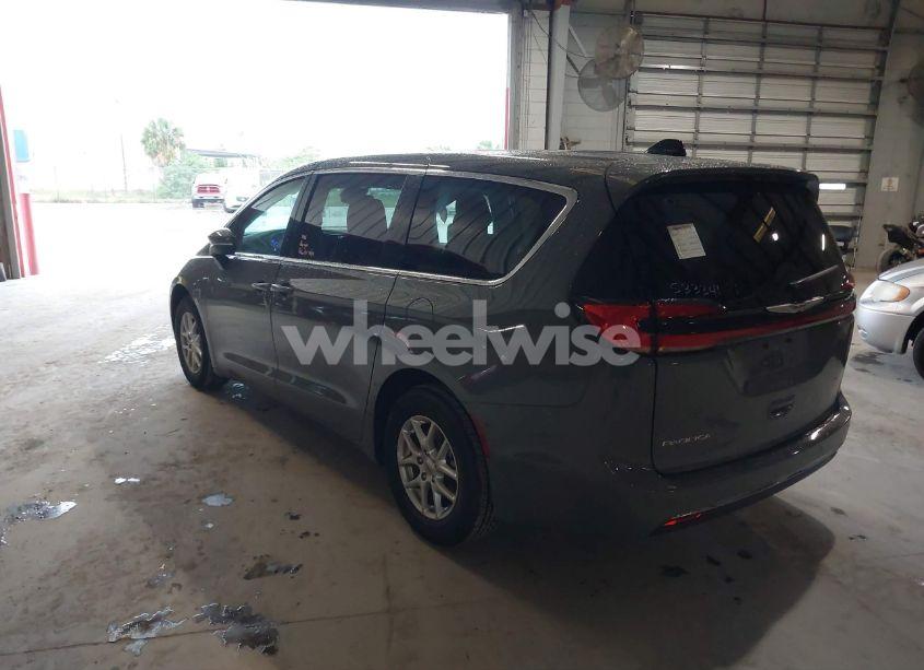 Photo 3 of 2023 Chrysler Pacifica TOURING L (VIN 2C4RC1BG7PR606488)