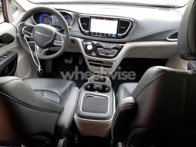 Photo 5 of 2023 CHRYSLER PACIFICA TOURING L (VIN 2C4RC1BG7PR617801)