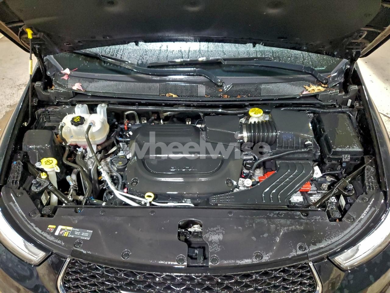 Photo 12 of 2024 CHRYSLER PACIFICA TOURING L (VIN 2C4RC1BG7RR124672)