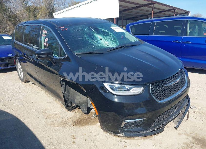 2024 Chrysler Pacifica TOURING L (VIN 2C4RC1BG7RR139804) main photo