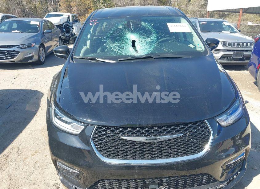 Photo 11 of 2024 Chrysler Pacifica TOURING L (VIN 2C4RC1BG7RR139804)