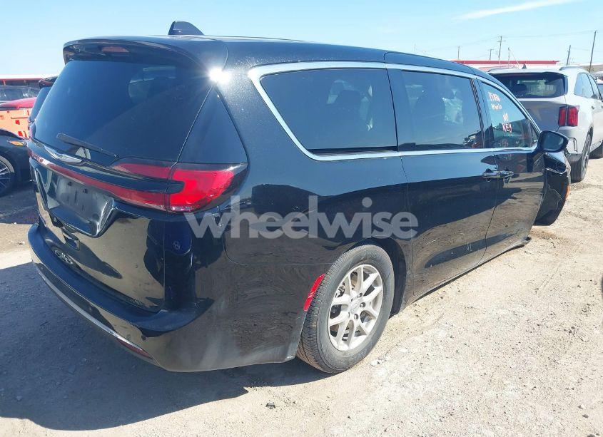 Photo 4 of 2024 Chrysler Pacifica TOURING L (VIN 2C4RC1BG7RR139804)