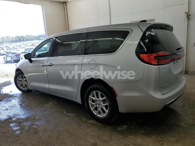 Photo 7 of 2024 CHRYSLER PACIFICA TOURING L (VIN 2C4RC1BG7RR162399)