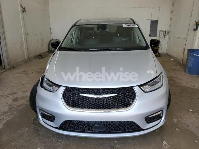 Photo 9 of 2024 CHRYSLER PACIFICA TOURING L (VIN 2C4RC1BG7RR162399)