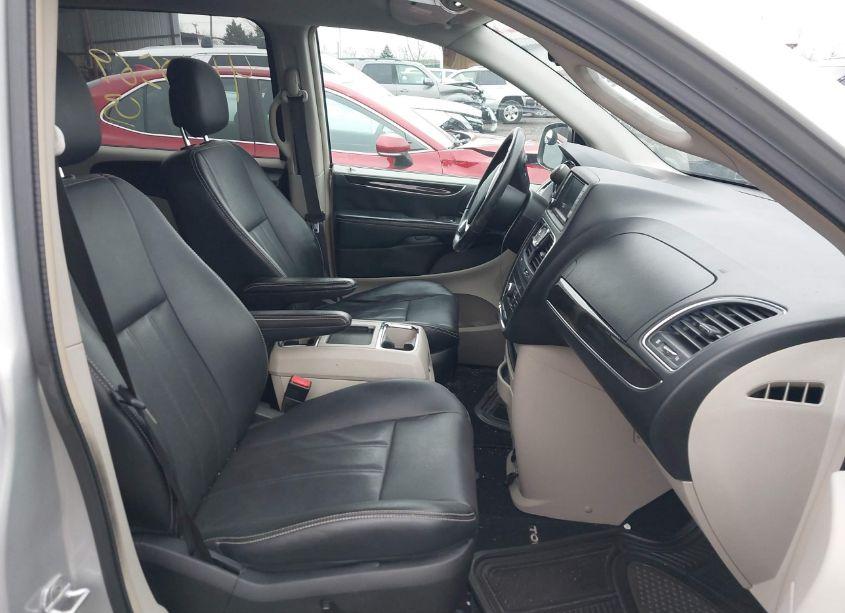 Photo 5 of 2012 Chrysler Town & COUNTRY TOURING (VIN 2C4RC1BG8CR246500)