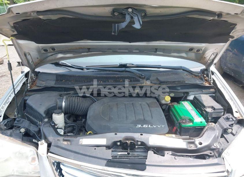 Photo 10 of 2012 Chrysler Town & COUNTRY TOURING (VIN 2C4RC1BG8CR313807)