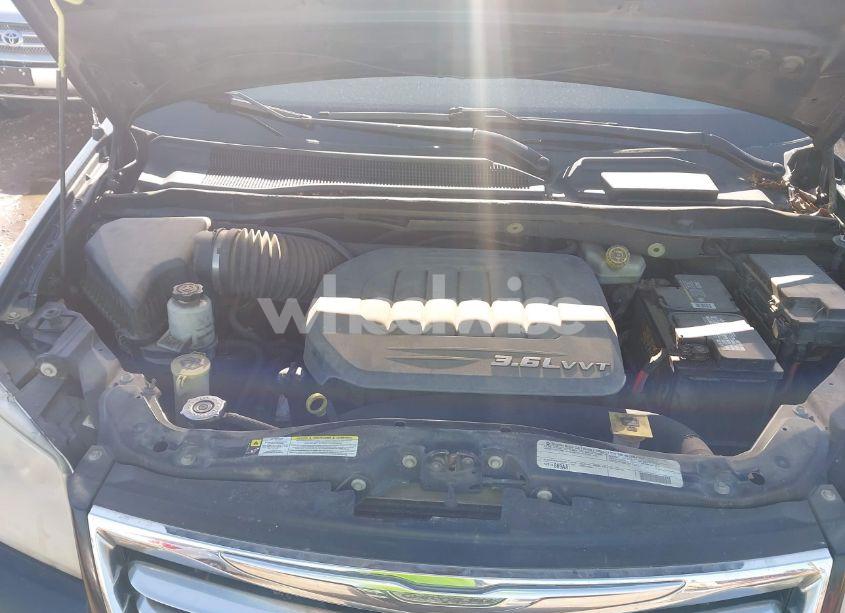 Photo 10 of 2012 Chrysler Town & COUNTRY TOURING (VIN 2C4RC1BG8CR363753)