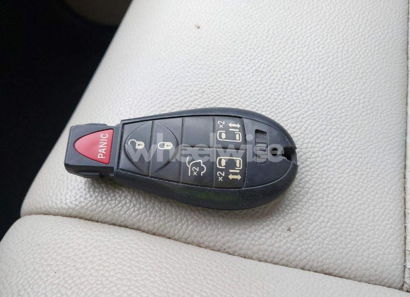 Photo 11 of 2012 Chrysler Town & COUNTRY TOURING (VIN 2C4RC1BG8CR386448)