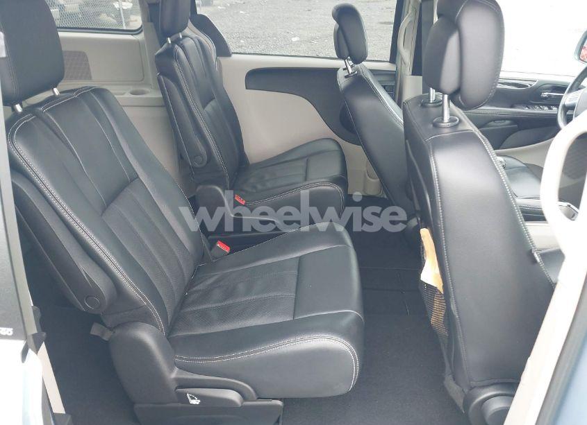 Photo 8 of 2012 Chrysler Town & COUNTRY TOURING (VIN 2C4RC1BG8CR386689)