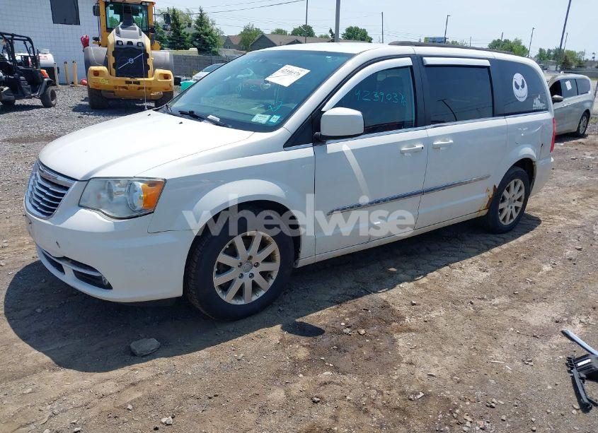 Photo 2 of 2012 Chrysler Town & COUNTRY TOURING (VIN 2C4RC1BG8CR412174)